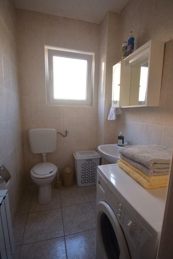 Apartman Mijo - Suhi Potok Єсенице Екстер'єр фото